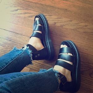 Clarissa Doc Martens